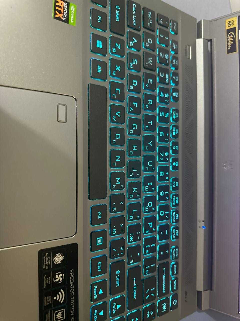 Продается игровой ноутбук Acer Predator Triton 300 SE