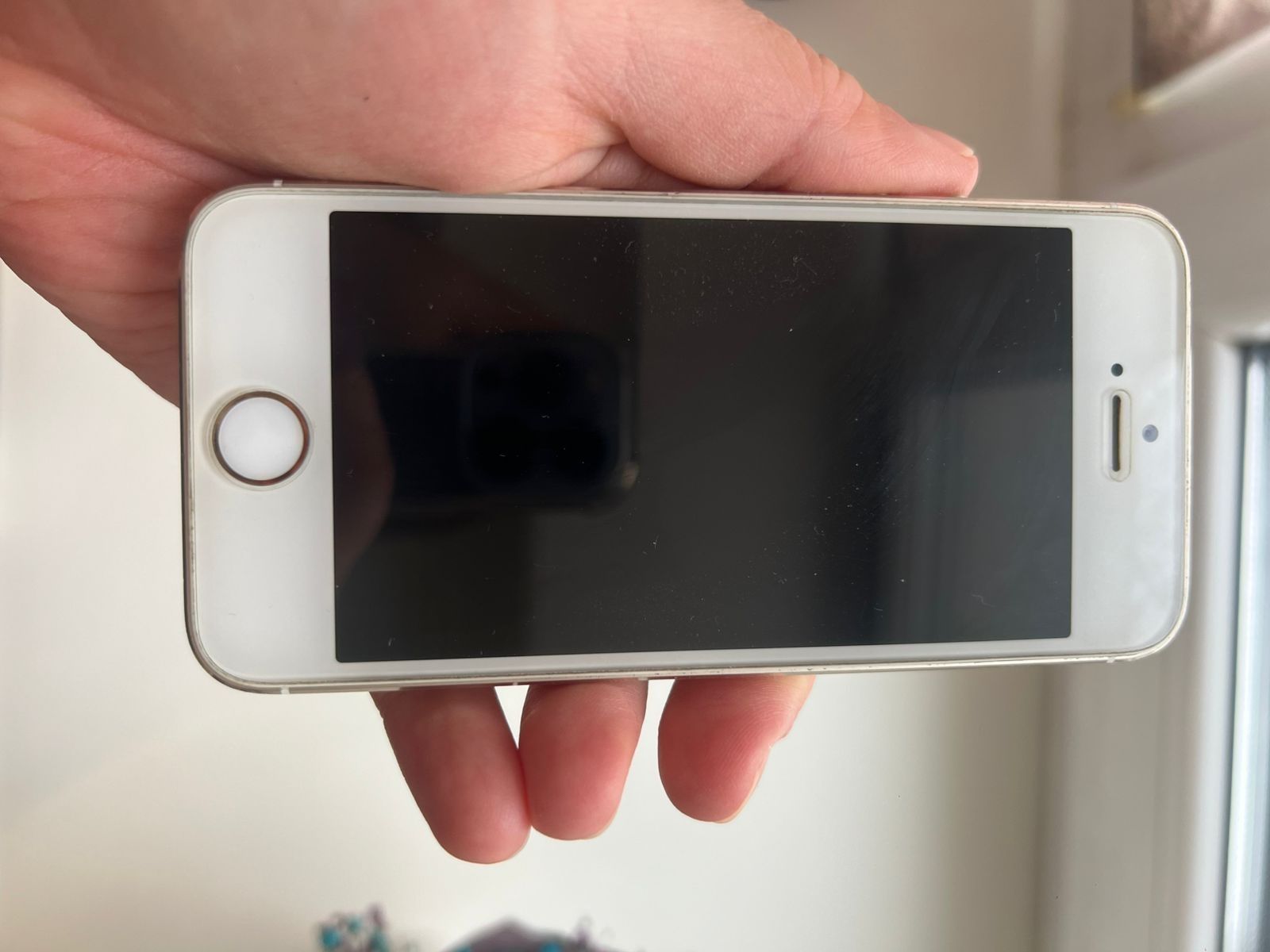 Телефрн Apple IPone 5s