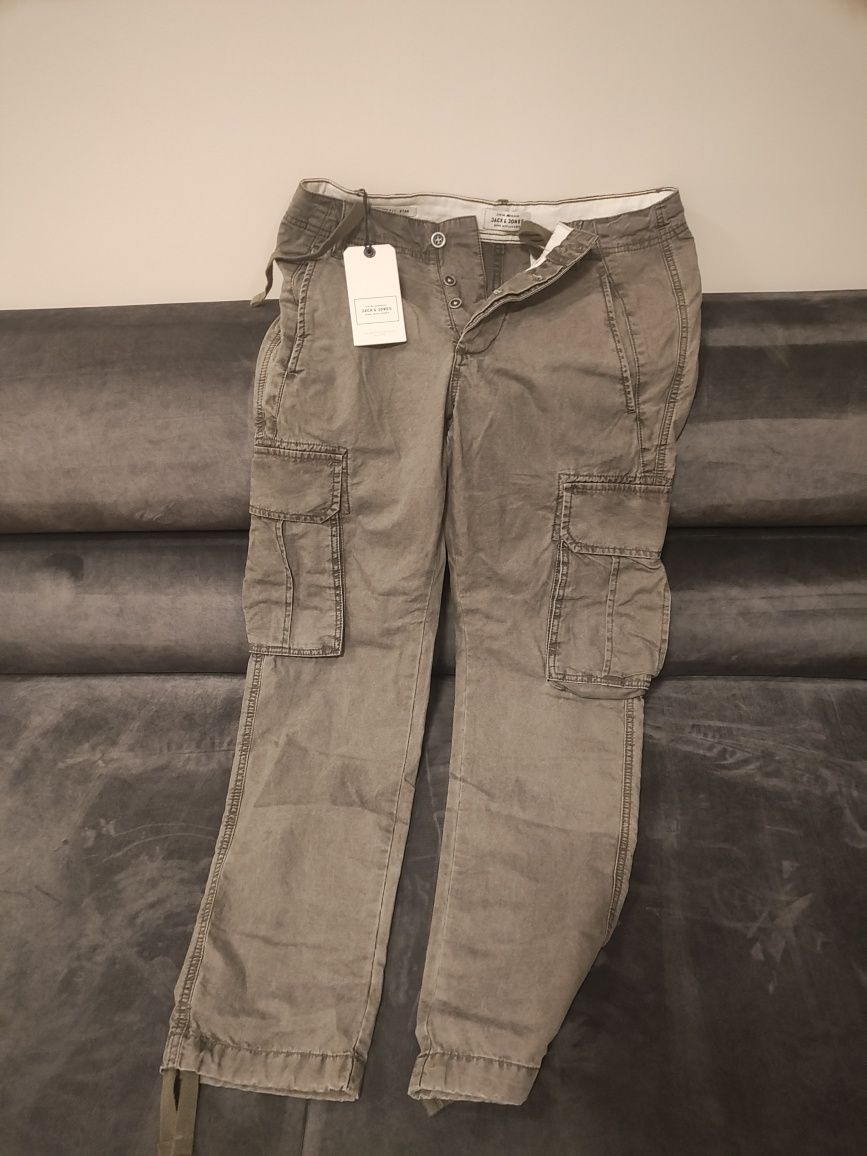 Дънки Jack and Jones и Zara