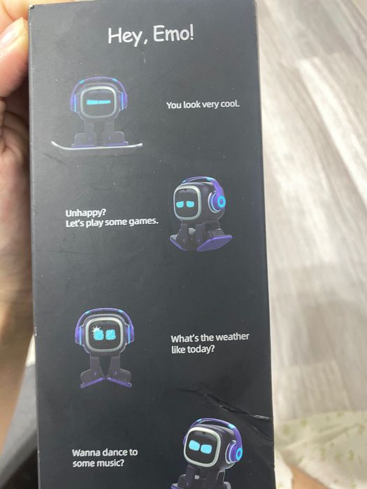 Эмо (Emo) робот с искусственным интеллектом