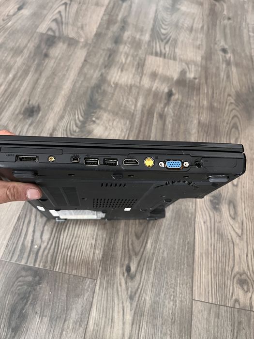 Laptop gaming defect pentru piese sau repart