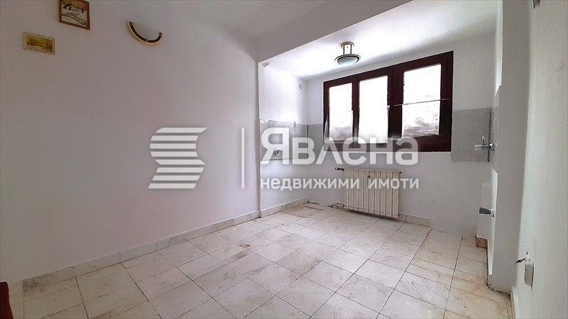 Тристаен апартамент