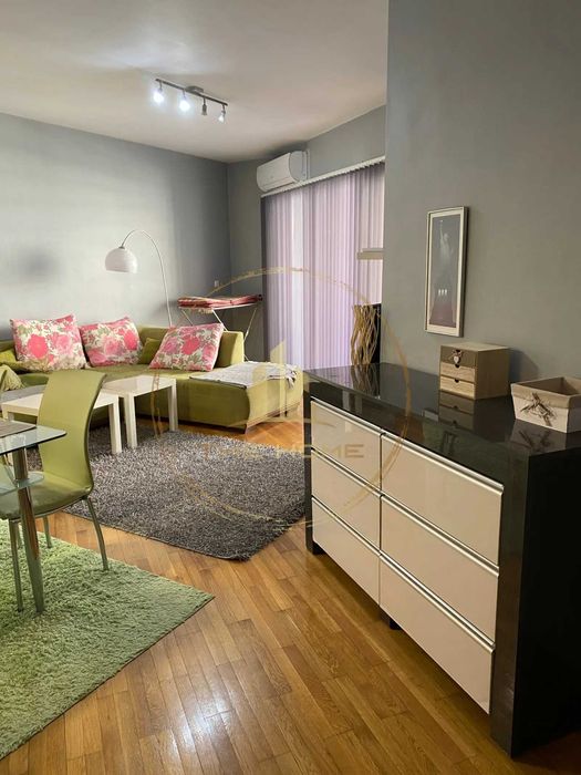 Дава се под наем Двустаен апартамент в Варна, Левски - 74 кв.м за 550 € - Снимка #1