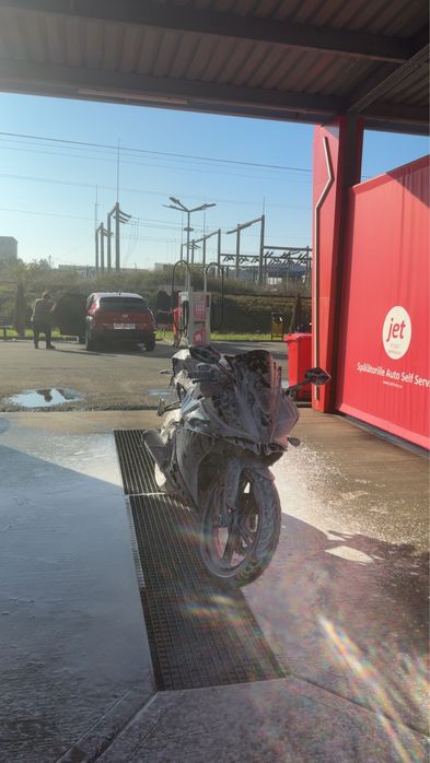 Yamaha yzf r125 2013  (nu cbr , aprilia , ktm,  )