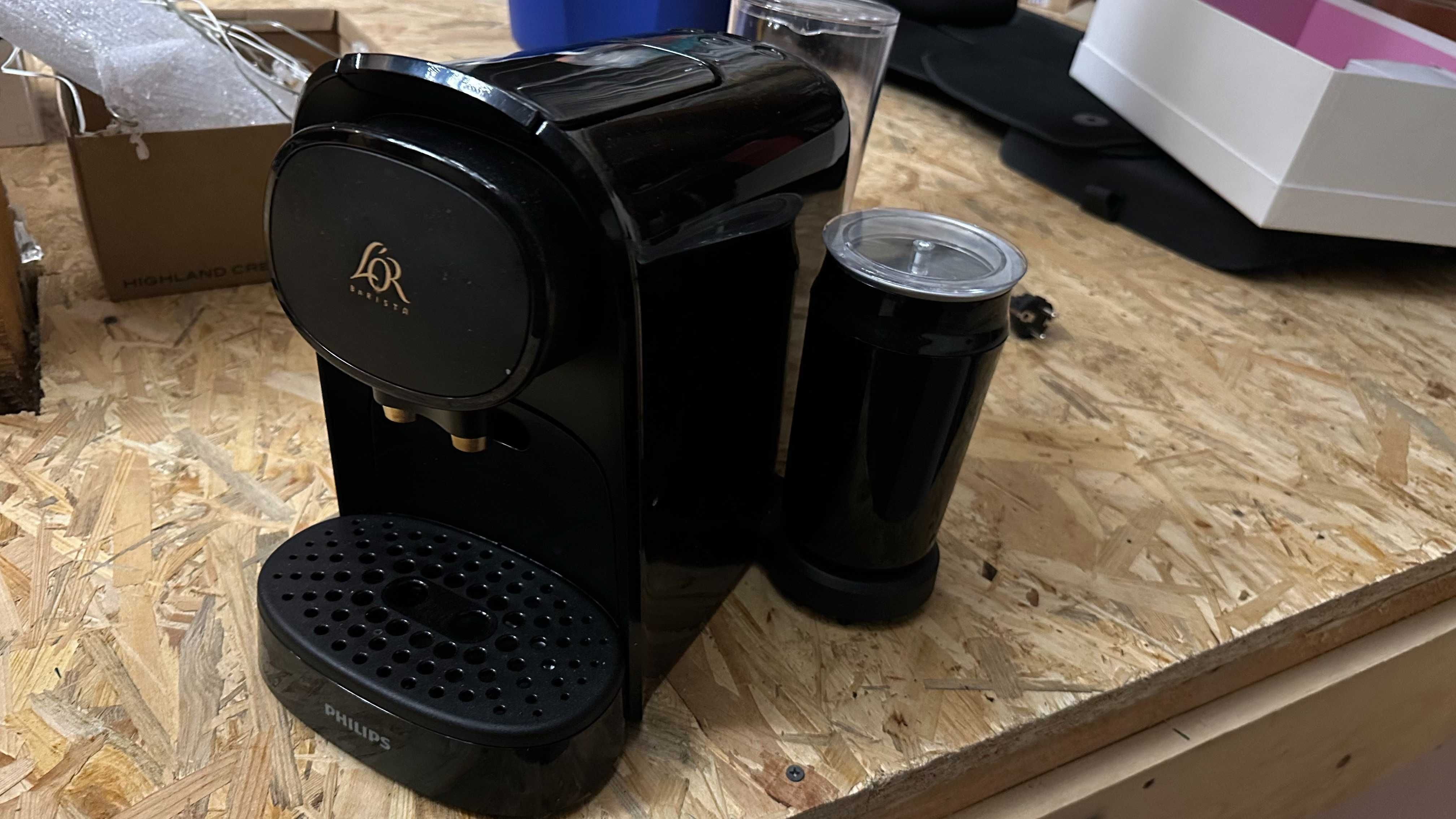 L'OR Barista
Aparat de cafea automat cu capsule