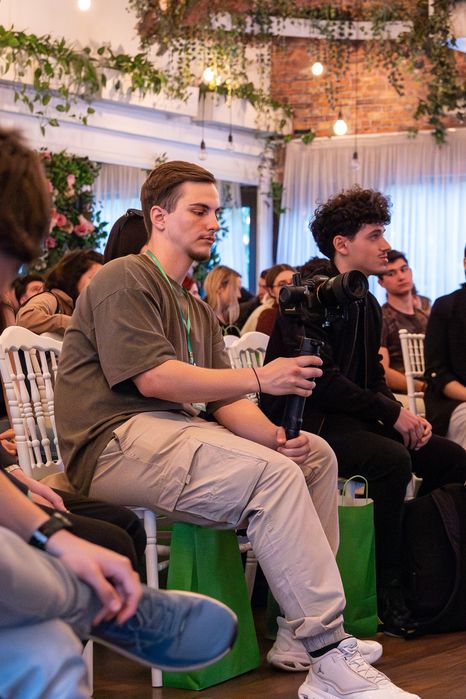 Videograf/ Fotograf pentru Evenimentele Tale