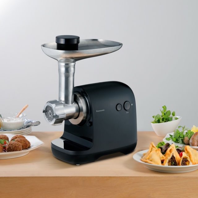 Мясорубка оснащена MK-GX1710