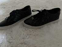 tenisi Guess, negri marimea 38