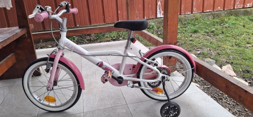 Bicecletă fetițe(4-7 ani)