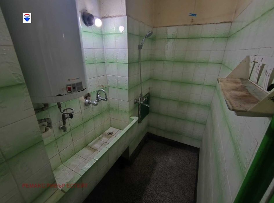 Продава се Тристаен апартамент в Русе, Родина 2 - 80 кв.м за 988 €/кв.м - Снимка #12