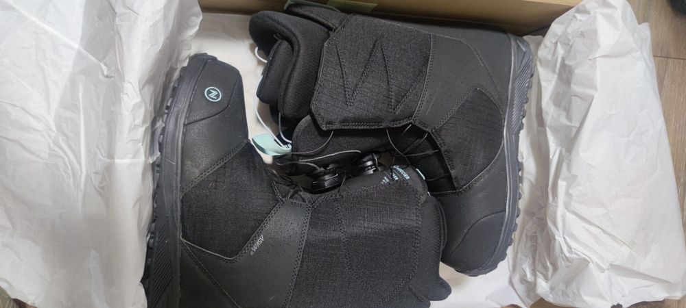 Snowboard boots Nidecker Sierra W Black 39.5