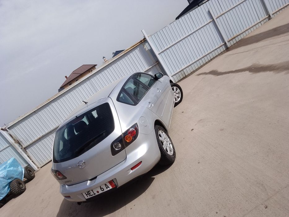 Mazda*3/16/Benzina* EURO.4* An/2006*Privat*GERMANIA!