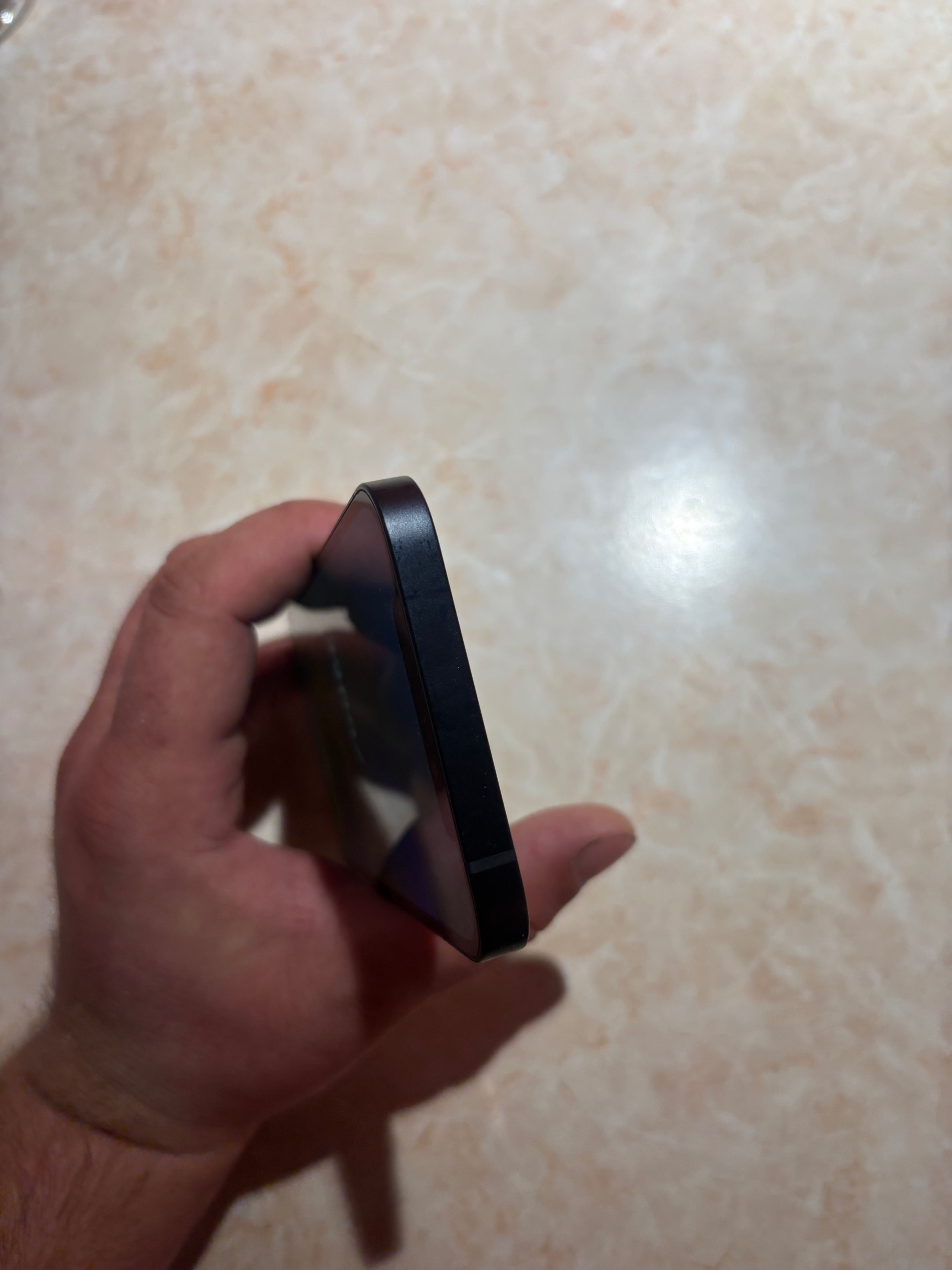 Iphone12 в отлично състояние!