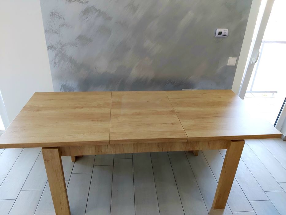 Masa dining extensibila