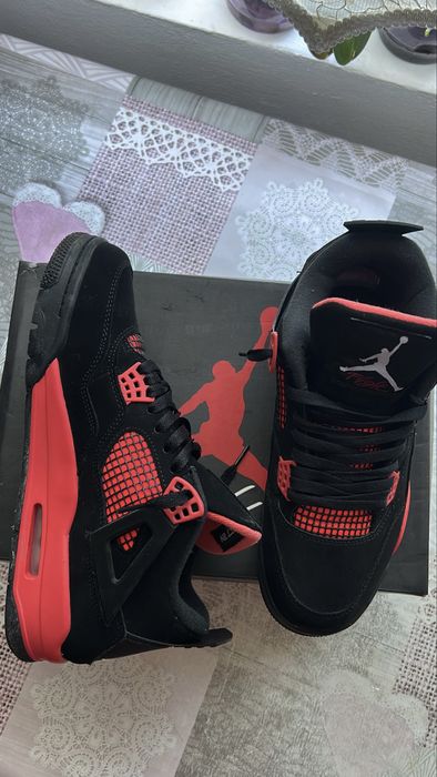 Nike Jordan 4 Red Thunders