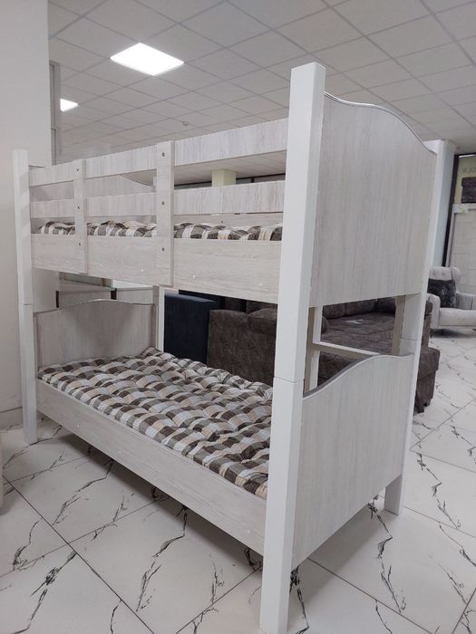 Двухъярусная кровать по акции