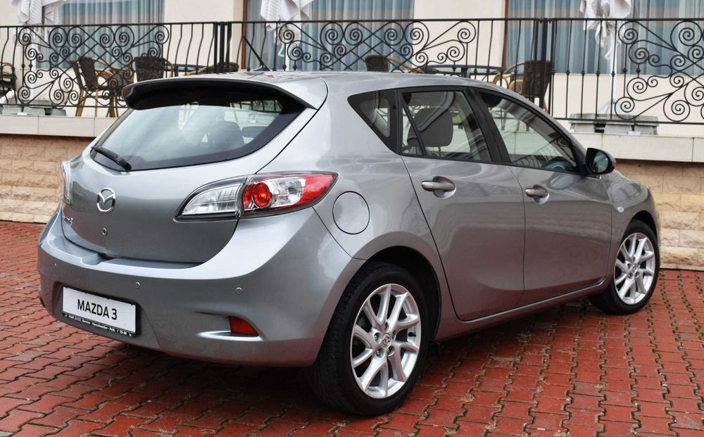 Mazda 3 motor clasic 1.6 benzina an 2012