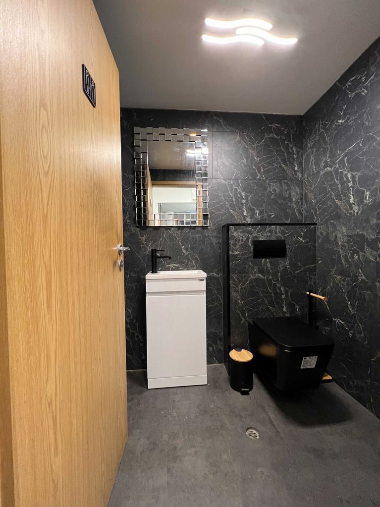 Продава се Офис в София, Лозенец - 303 кв.м за 3480 €/кв.м - Снимка #4