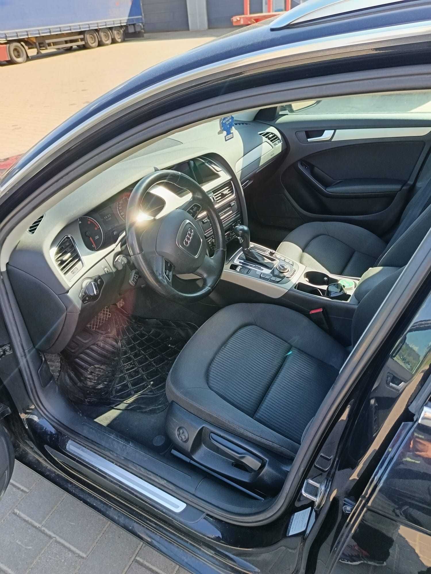 Vând urgent Audi A4 B8 | an 2010|Gura Humorului