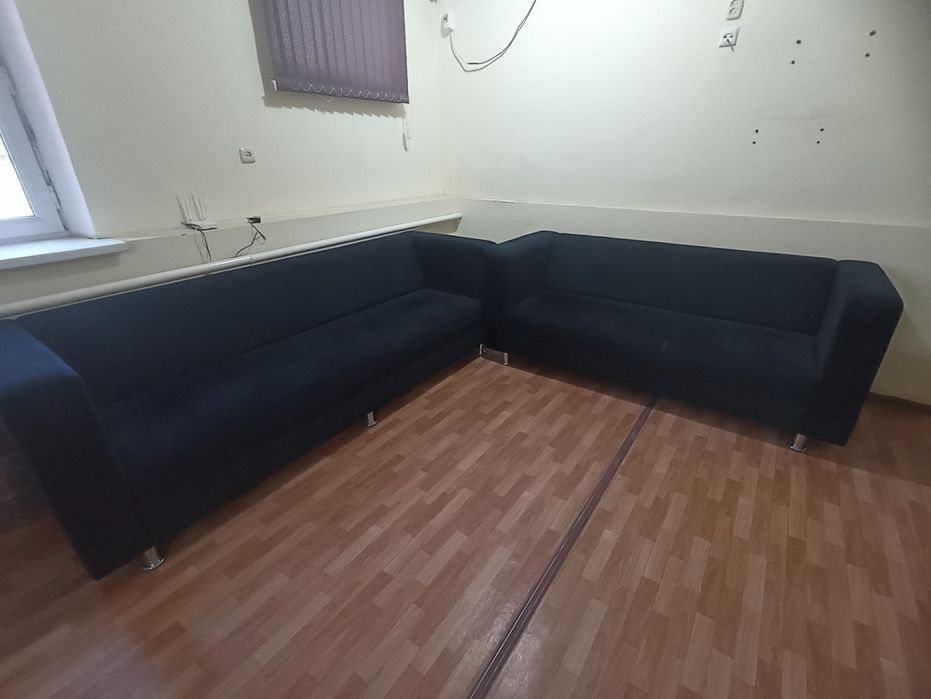 Диван офисный черный