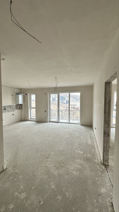 Apartament 2 camere semifinisat de vânzare în Florești