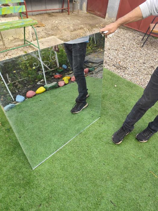 Oglinda de 1 metru, 4-5mm grosime.