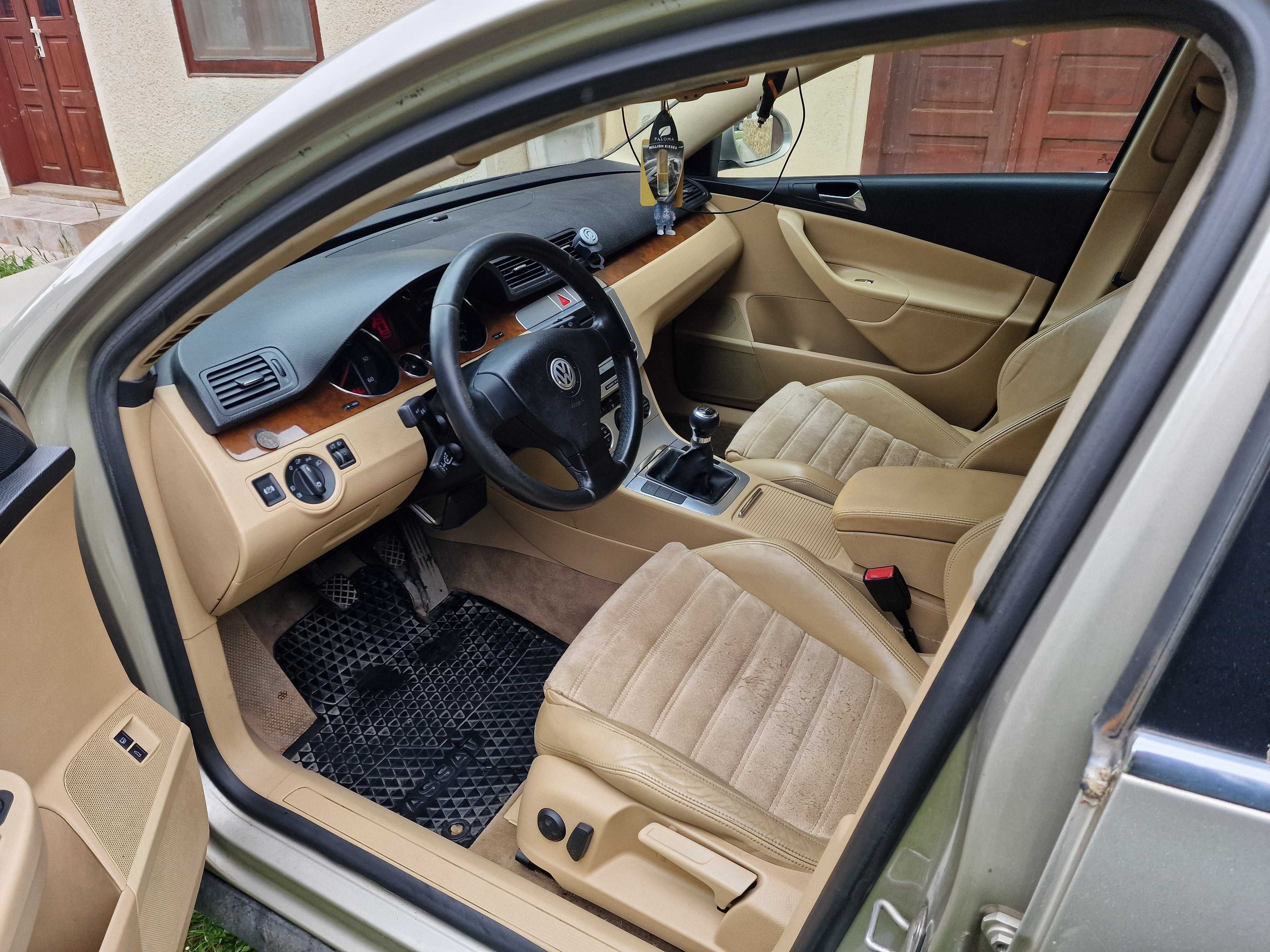Vând Volkswagen Passat B6 2.0 T.D.I. 140 CP -HIGHLINE-2007 .