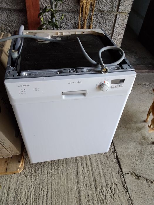 Съдомиялна за под плот