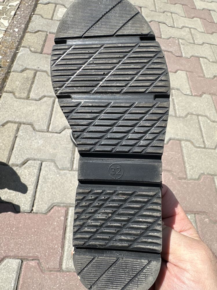 Туфли детские. . .