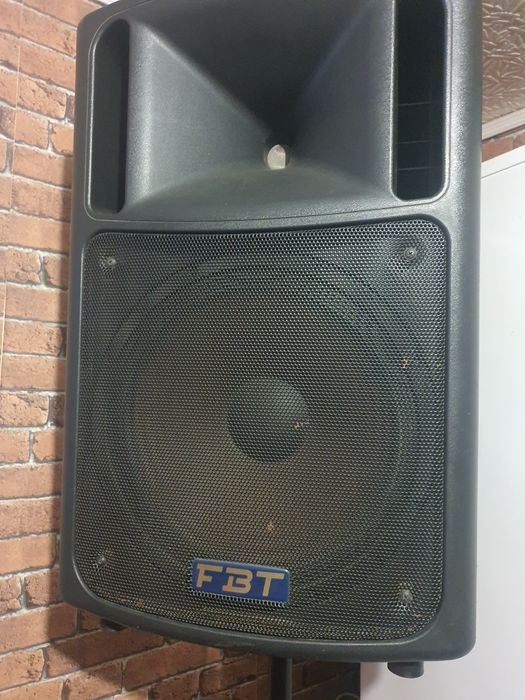 Vând boxă FBT himax 6