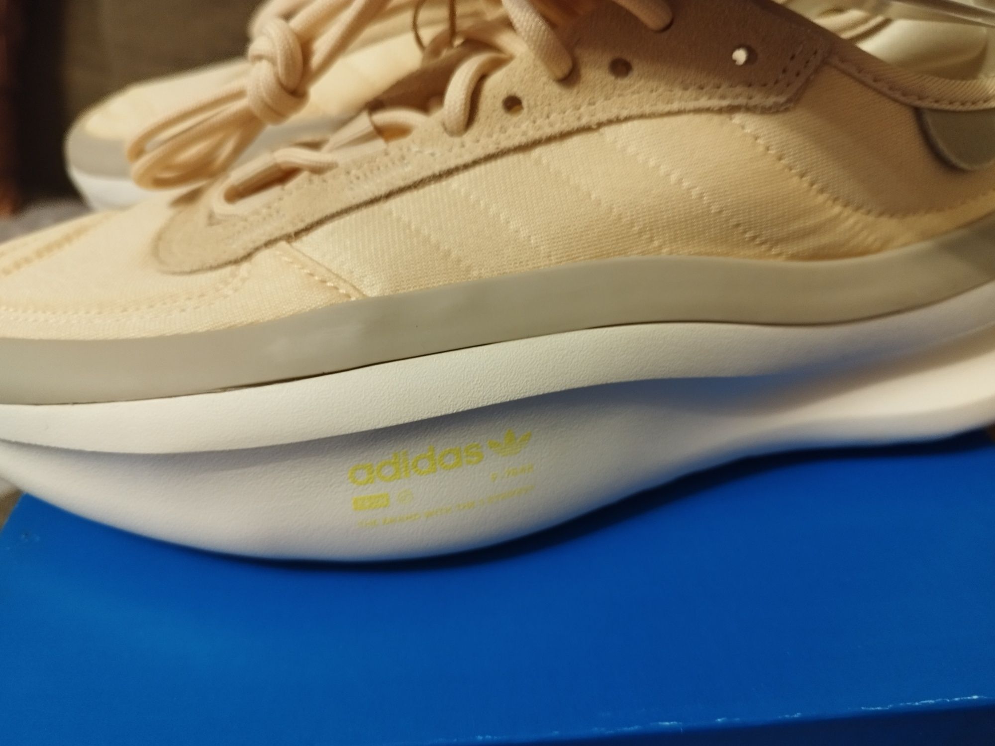 Нови маратонки Adidas 40