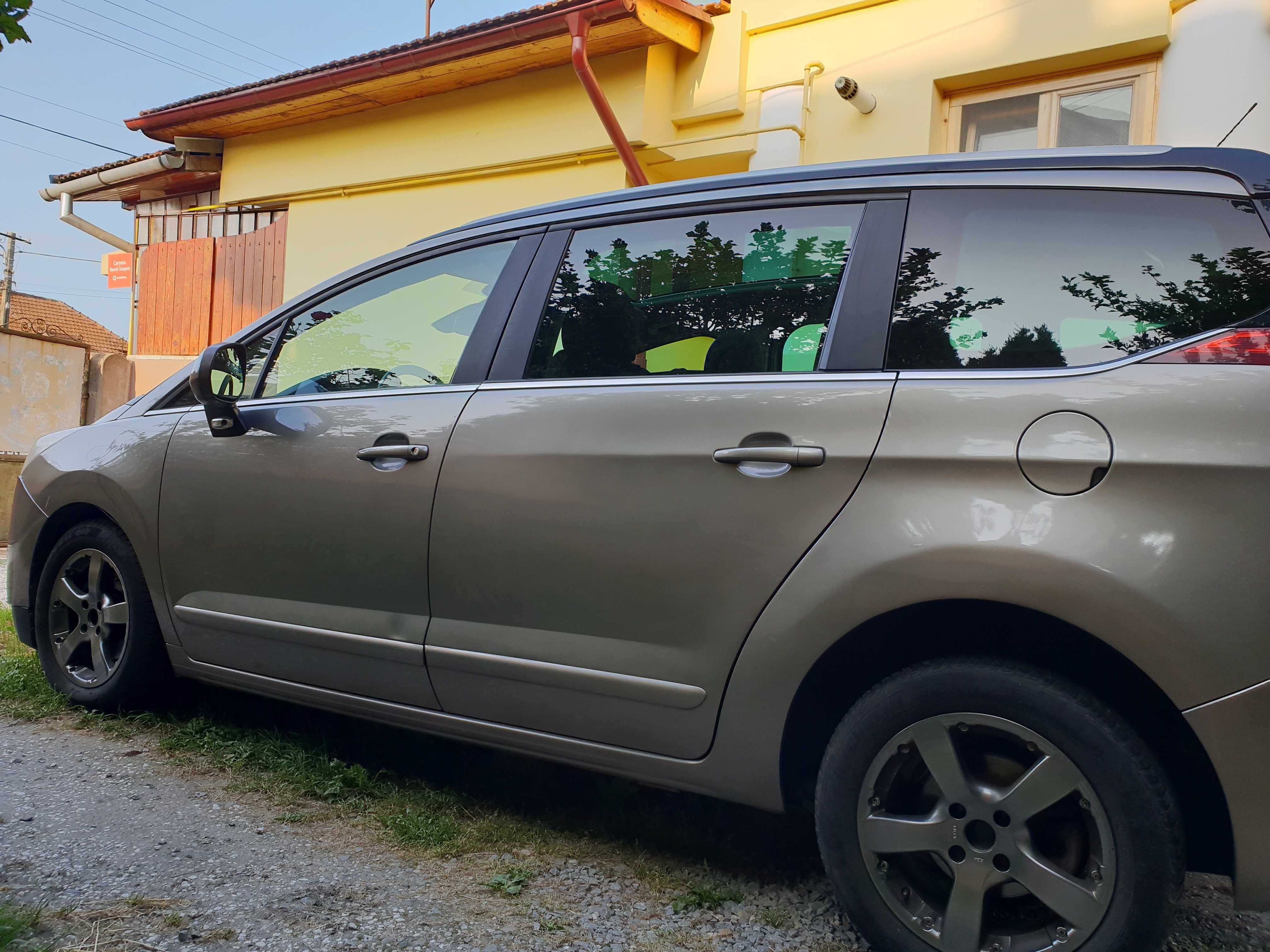 Peugeot 5008,1.6 HDI,an 2012.