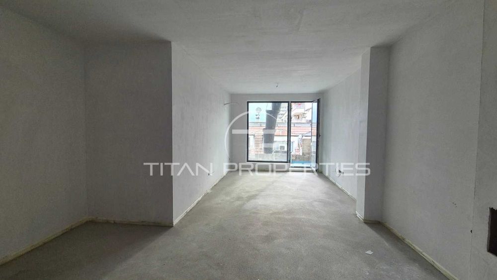 Продава се Тристаен апартамент в Пловдив, Център - 101 кв.м за 2412 €/кв.м - Снимка #2