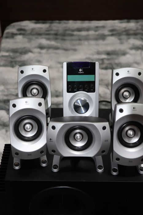 Sistem Logitech 5.1 Z5500 stare impecabila.