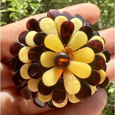 Broșă din chihlimbar mix – bijuterie naturală, elegantă și unică