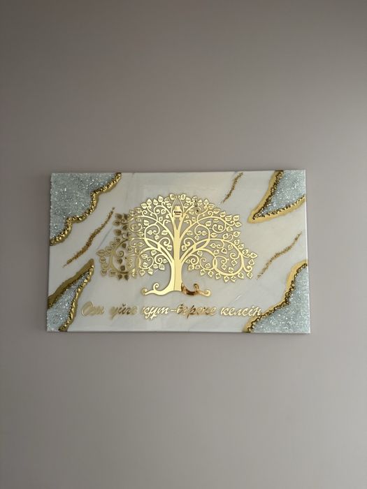 Продается картина из эпоксидной смолы