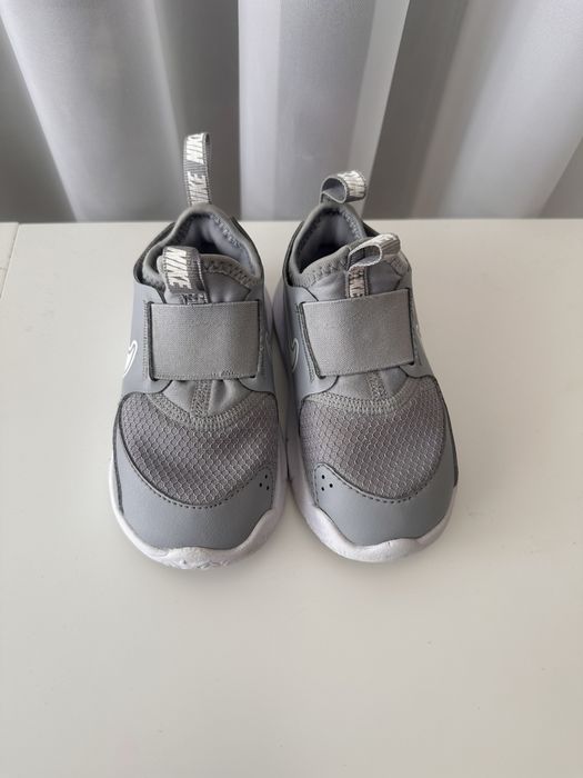 Afidasi Nike marimea 23,5