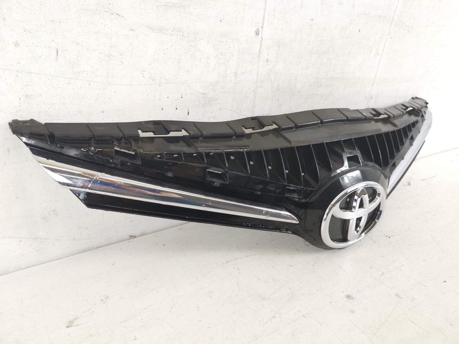 Радиаторна решетка Тойота Авенсис / Toyota Avensis 3 T27 [2-ро обновле