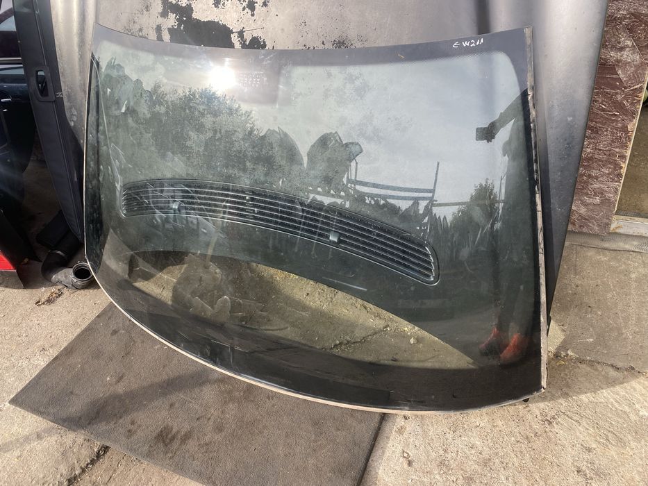 Parbriz Mercedes E W211 Pret 300 lei