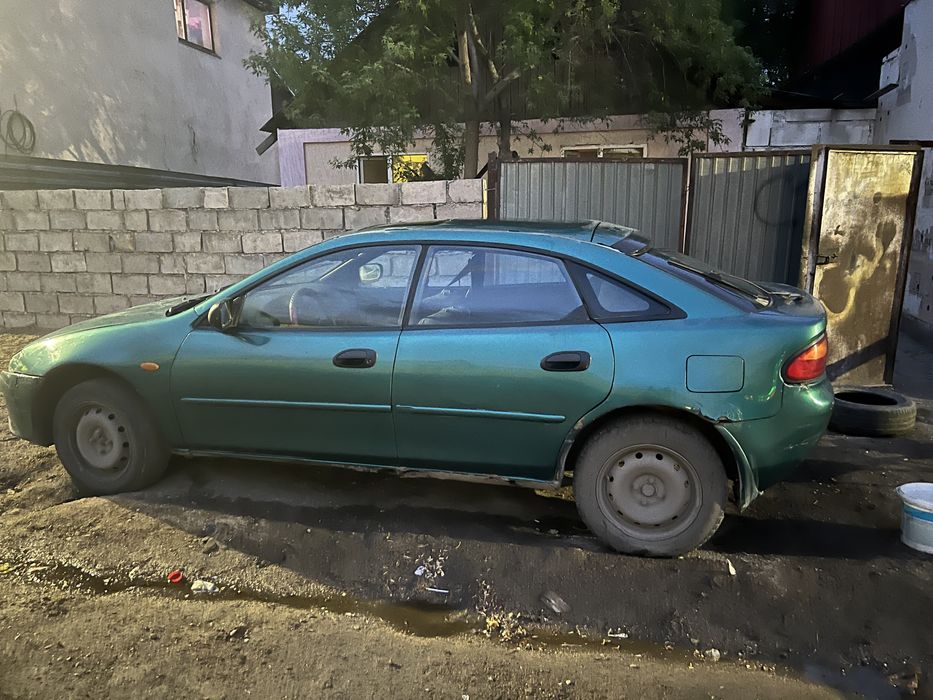 Продам мазду  автомат на ходу