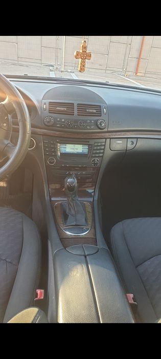 Mercedes Benz E 220 CDI