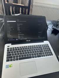 Laptop Asus cu procesor Intel Core i7-6500U