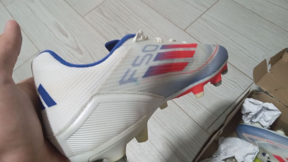 Ghete fotbal f50 marimea 44,5  (negociabil)