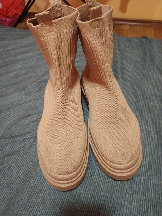 Дамски боти тип чорап чисто нови