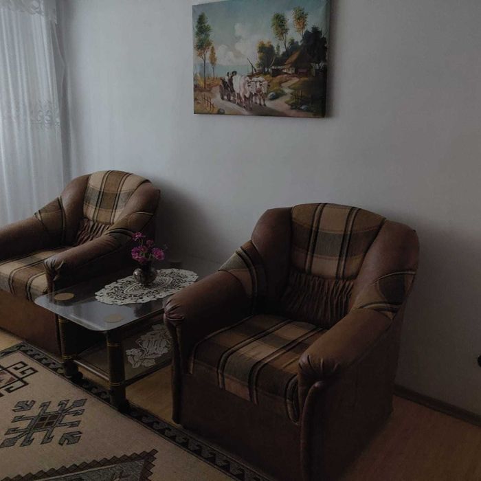 Apartament 3 camere, decomandat, zona Vale, langa piata si gara