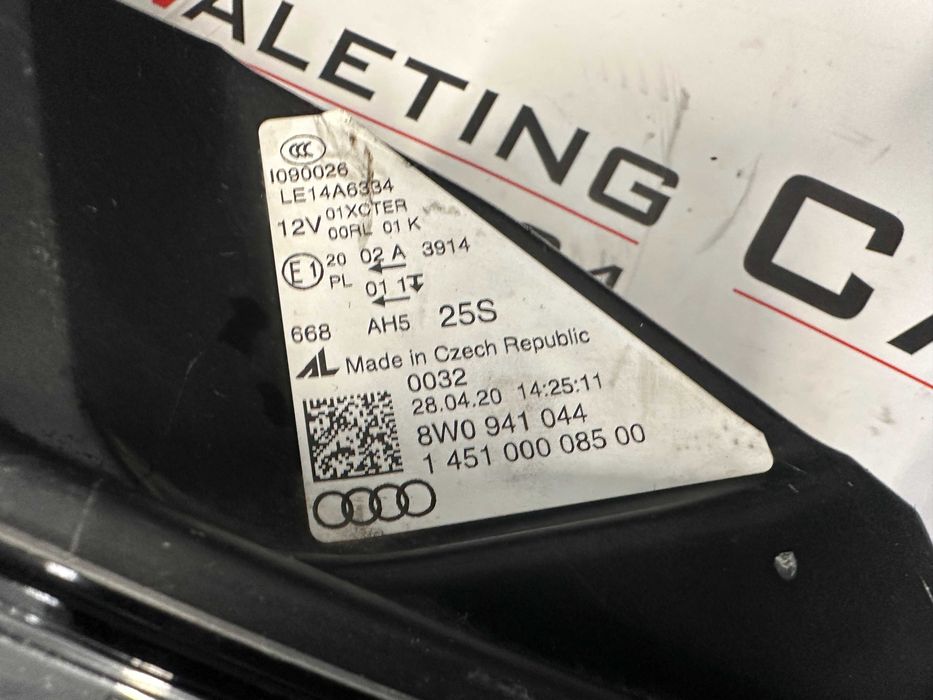 Фар фарове десен Audi A4 B9 xenon far farove Ауди А4 б9 биксенон