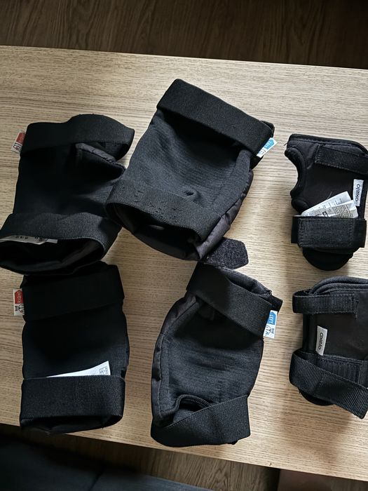 Set 3 perechi protecţii role Decathlon Oxelo Fit 500 adulti M