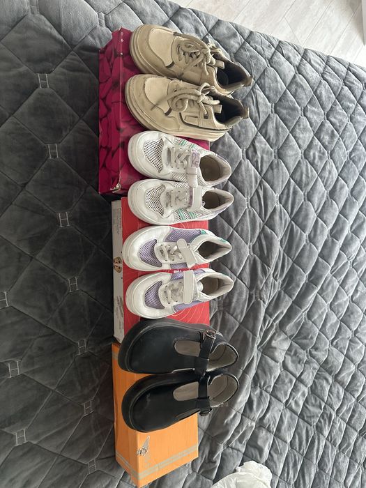 Продам обувь на девочку