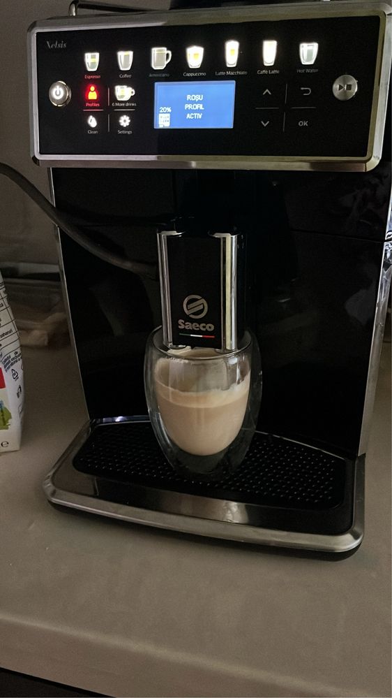 Vand expressor automat SAECO SM7580 - in perfecta stare