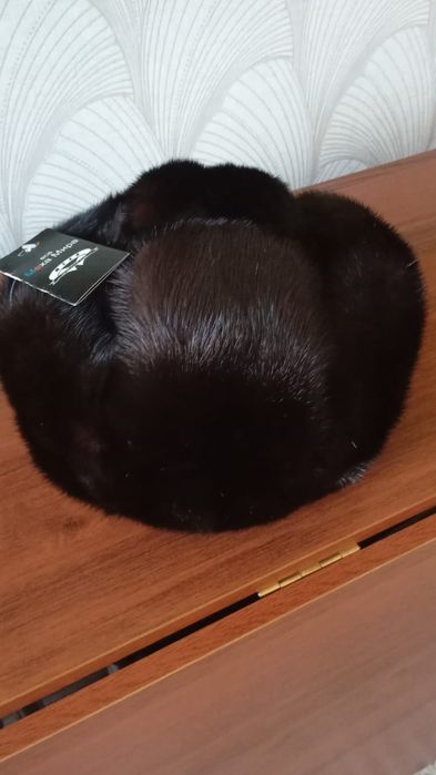 Продам новую норковую мужскую шапку